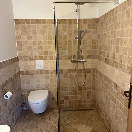 Camelot Aparthotel